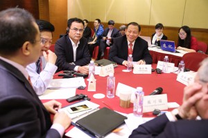 RGE Chairman Sukanto Tanoto with delegates at the Boao Forum