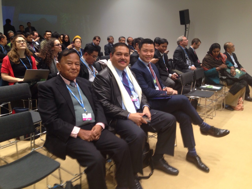 Anderson Tanoto with the President's Special Envoy on Climate Change Rachmat Witoelar and Head of Commission II, Regional Representatives Council (DPD) Parlindungan Purba