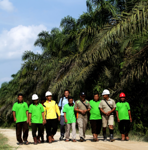 Asian Agri walks together with Amanah independent smallholders