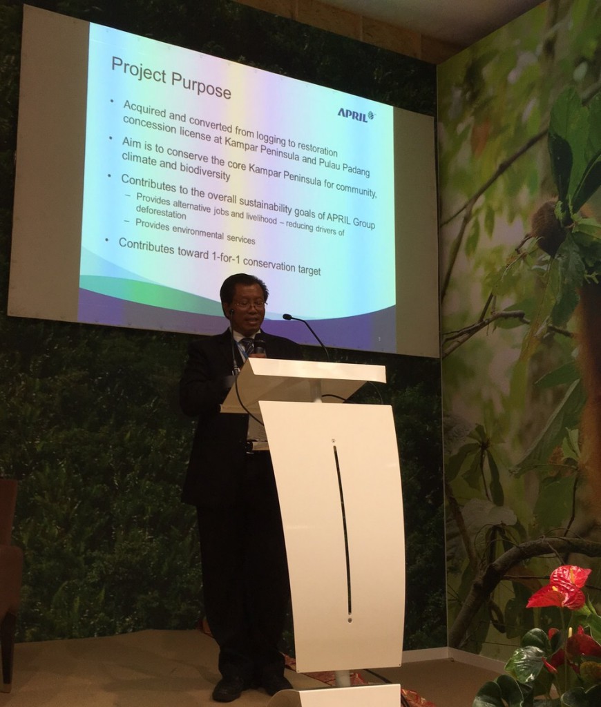 Conservation Director Dr Petrus Gunarso presents the RER Programme at the Indonesia Pavilion in COP21