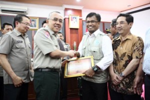 Collaboration with the local government. Director Rudi Fajar affirms APRIL Group's support for a long-term multi-stakeholder effort in fire prevention, by working closely with the Riau government, led by Governor A Rachman.