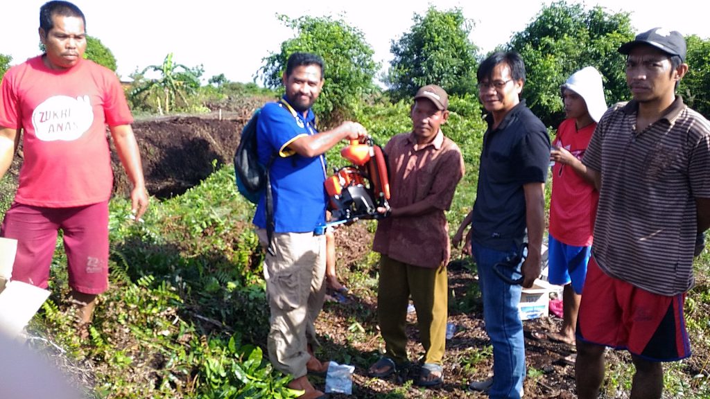 Providing alternate means to managing the land: The RER team, along with Bidara, gives villages non-fire alternatives in the form of mechanical tools such as this land mower.