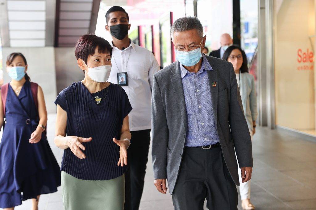 Minister for Sustainability and the Environment Grace Fu and RGE Vice Chairman Bey Soo Khiang 